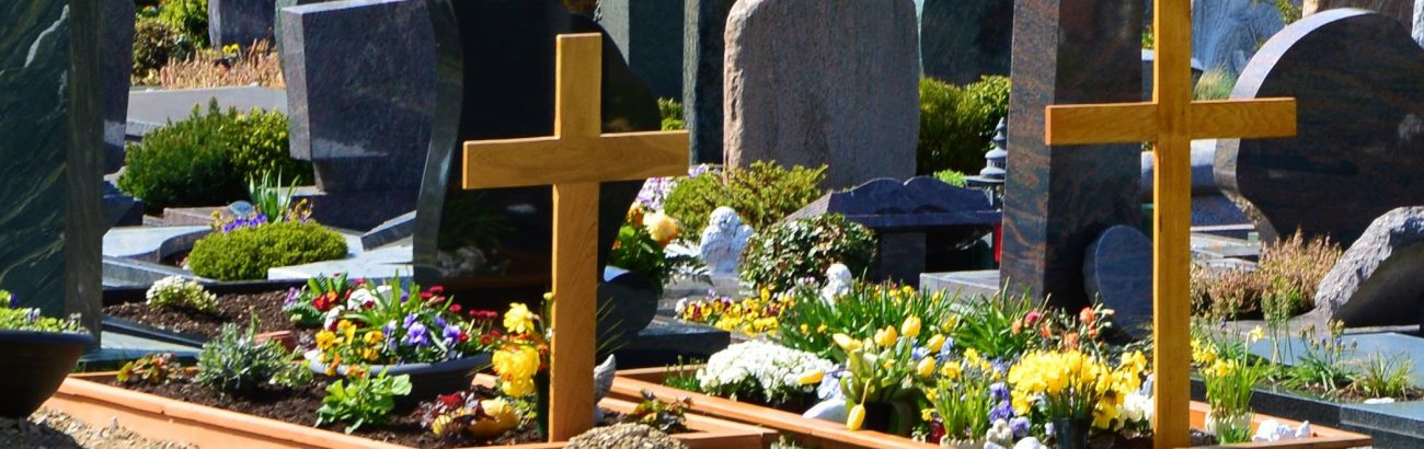 Obudowy grobu – jak zadbać o grób bez dużych nakładów finansowych